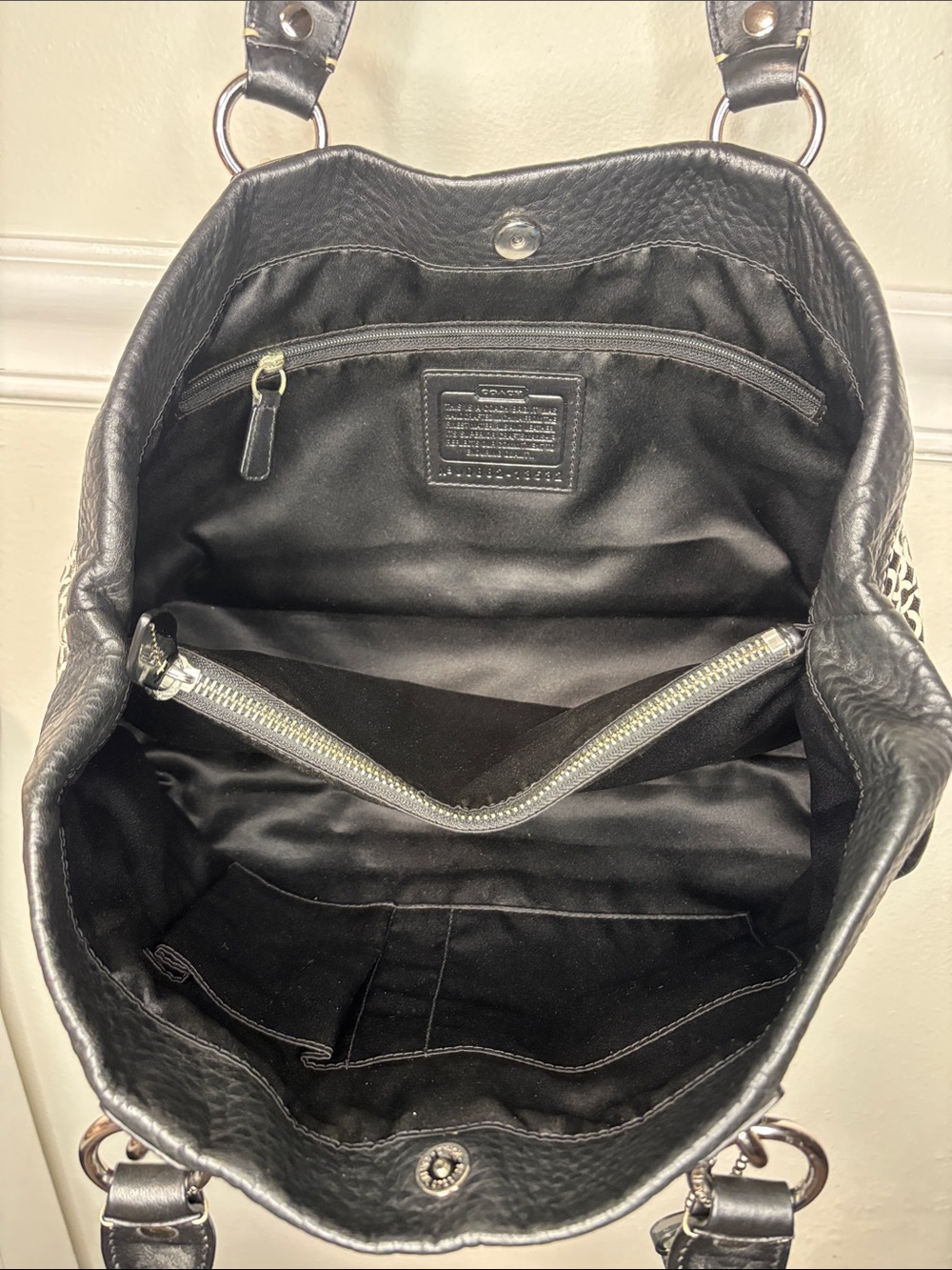 Coach Penelope Op Art Signature Shoulder Bag in classic black and white EUC - Picture 10 of 16